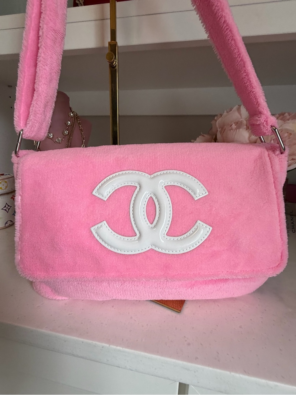 Made for Chanel Precision ~  Pink Plush Shoulder Bag with White CC Logo - Picture 6 of 16